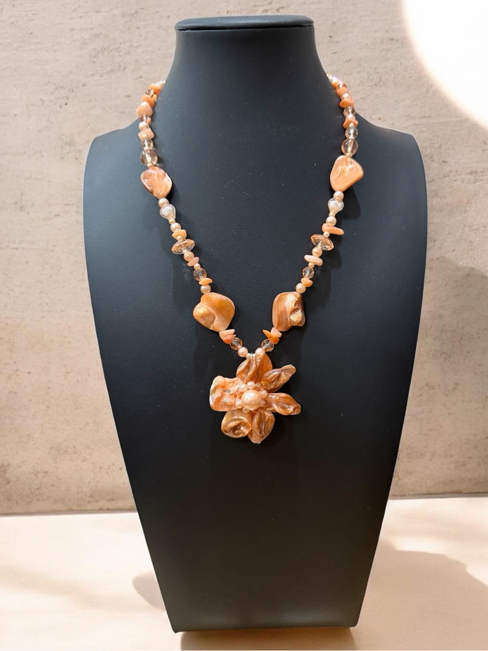 Vintage Mother of Pearl Flower Necklace Golden Honey Nacre Shell Hand Wired MOP